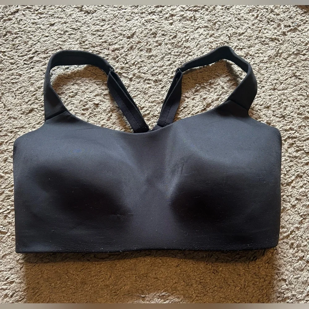 Lululemon Soft Padded Black Hook and Eye Sports Bra Adjustable Back Straps 32DD